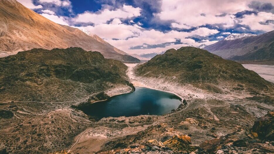 Hike to Yarab Tso