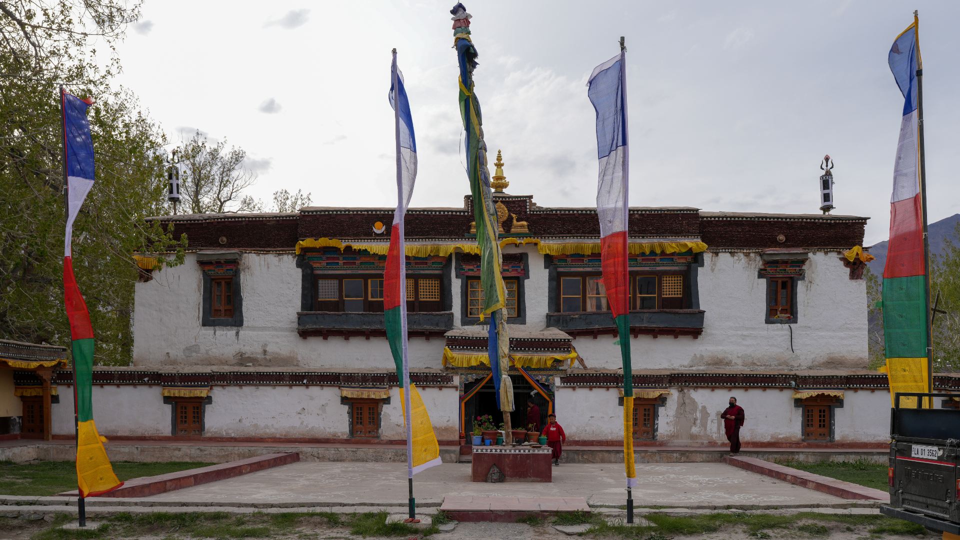 Sani Village Day Tour