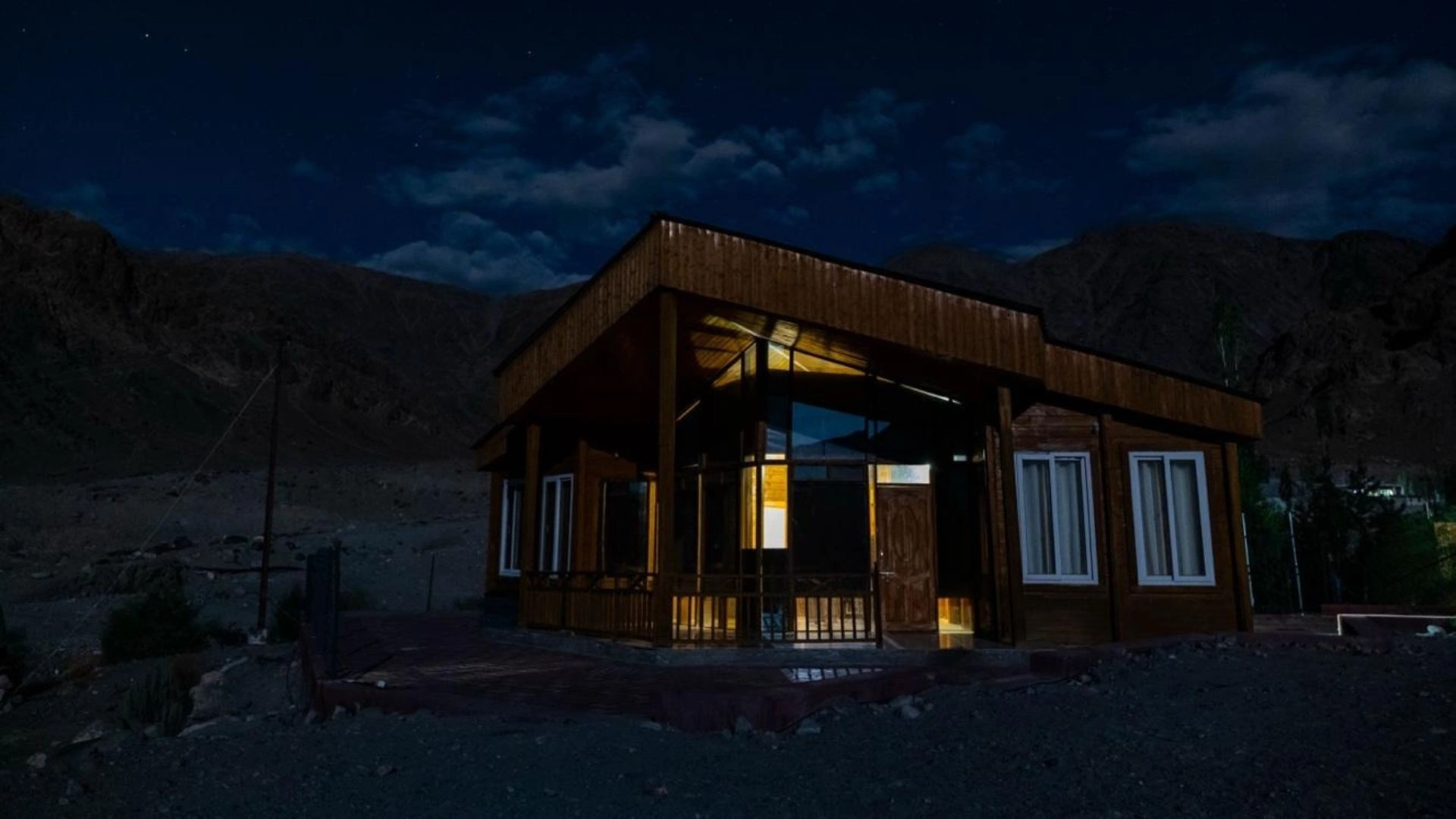 Night sky visible from Cosmohub Hut